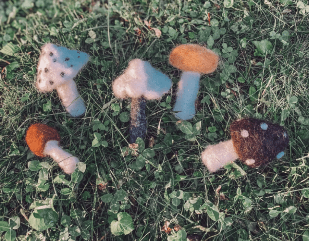 Diy felt mushrooms