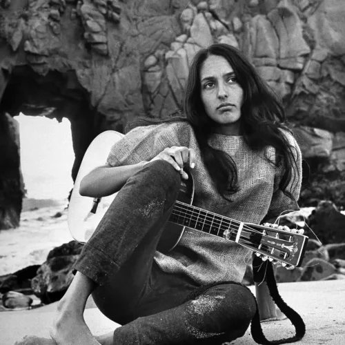 Joan Baez famous Latina women